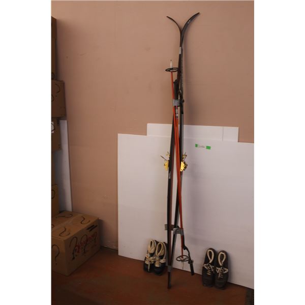 *Splitkein Norwegian Touring Skis 81" Long with Swix Poles 51.5" Tall & (2) Sets of Boots- Ving, Siz