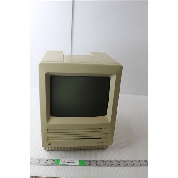 Macintosh SE Computer, USA Made, As Is 13.75" Tall x 9.75" Wide x 10.5" Long