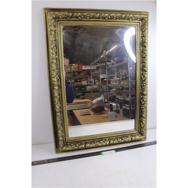 Plastic Framed Wall Mirror 29" x 21"   Pick up preferred.