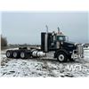 Image 2 : 2013 KENWORTH T800 TRI DRIVE SLEEPER TRUCK TRACTOR