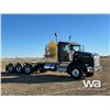 Image 2 : 2022 KENWORTH T800 TRI DRIVE CAB & CHASSIS
