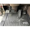 Image 16 : 2022 KENWORTH W900L T/A SLEEPER TRUCK TRACTOR