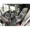 Image 8 : 2022 KENWORTH W900L T/A SLEEPER TRUCK TRACTOR