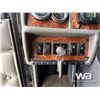 Image 16 : 2005 KENWORTH T800 T/A SLEEPER TRUCK TRACTOR