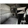 Image 25 : 2005 KENWORTH T800 T/A SLEEPER TRUCK TRACTOR