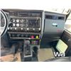 Image 10 : PS - 2013 KENWORTH T800 TRI DRIVE DUMP TRUCK