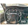 Image 11 : PS - 2013 KENWORTH T800 TRI DRIVE DUMP TRUCK