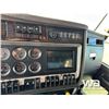 Image 19 : PS - 2013 KENWORTH T800 TRI DRIVE DUMP TRUCK