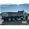 Image 3 : PS - 2013 KENWORTH T800 TRI DRIVE DUMP TRUCK