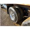 Image 44 : PS - 2013 KENWORTH T800 TRI DRIVE DUMP TRUCK