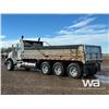 Image 4 : PS - 2013 KENWORTH T800 TRI DRIVE DUMP TRUCK