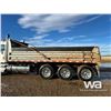 Image 59 : PS - 2013 KENWORTH T800 TRI DRIVE DUMP TRUCK