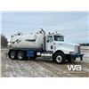 Image 2 : 1995 INTERNATIONAL T/A VACUUM TRUCK