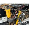 Image 33 : 2007 PETERBILT 389 TRI DRIVE FUEL & LUBE TRUCK