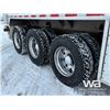 Image 42 : 2007 PETERBILT 389 TRI DRIVE FUEL & LUBE TRUCK