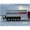 Image 51 : 2007 PETERBILT 389 TRI DRIVE FUEL & LUBE TRUCK