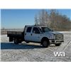 Image 2 : 2016 FORD F350 XLT CREW CAB FLATBED TRUCK
