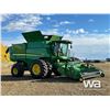 Image 2 : 2016 JOHN DEERE S680 COMBINE