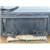 Image 6 : 72 IN. SKID STEER PICK UP SWEEPER