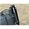 Image 10 : TOPCAT 74 IN. HYDRAULIC SKID STEER BUCKET