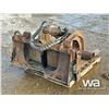 Image 3 : 60 IN. SKID STEER HYD. MAT GRAPPLE FORKS