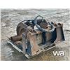 Image 4 : 60 IN. SKID STEER HYD. MAT GRAPPLE FORKS