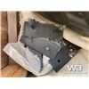 Image 10 : JOHN DEERE SPRAYER FENDERS