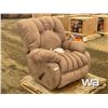 Image 2 : ULTRA PLUSH RECLINER CHAIR