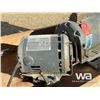 Image 11 : WOOD JOINTER W/ WOODEN STAND