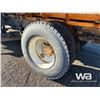 Image 35 : 1996 INTERNATIONAL 4900 S/A SANDER DUMP TRUCK