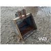 Image 2 : BOBCAT 24 IN. EXCAVATOR CLEANUP BUCKET