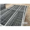 Image 12 : (20) 4X7 FT GREY LIVESTOCK PANELS