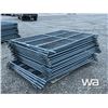 Image 2 : (20) 4X7 FT GREY LIVESTOCK PANELS