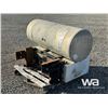 Image 1 : 379 LITER FUEL TANK & HYDRAULIC TANK