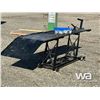 Image 2 : HYD. MOTORCYCLE LIFT