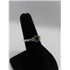 Image 4 : 14K WG Emerald and Diamond Ring w/One Oval Cut Emerald and 2 Round Cut