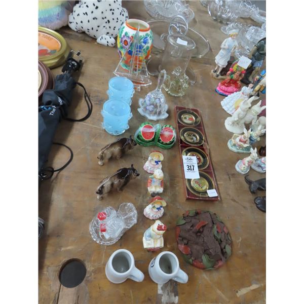 Figural Shakers, Art Glass, Cups, Décor