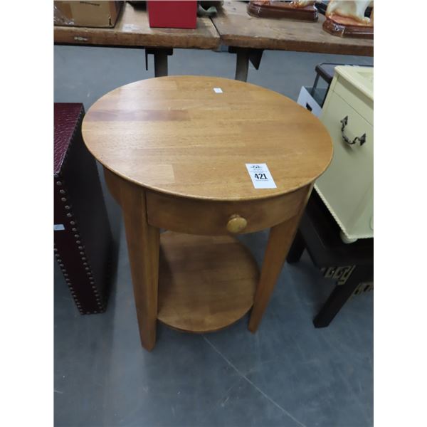 Oak Round End Table w/Drawer