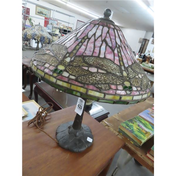 Leaded Glass Dragonfly Motif Lamp