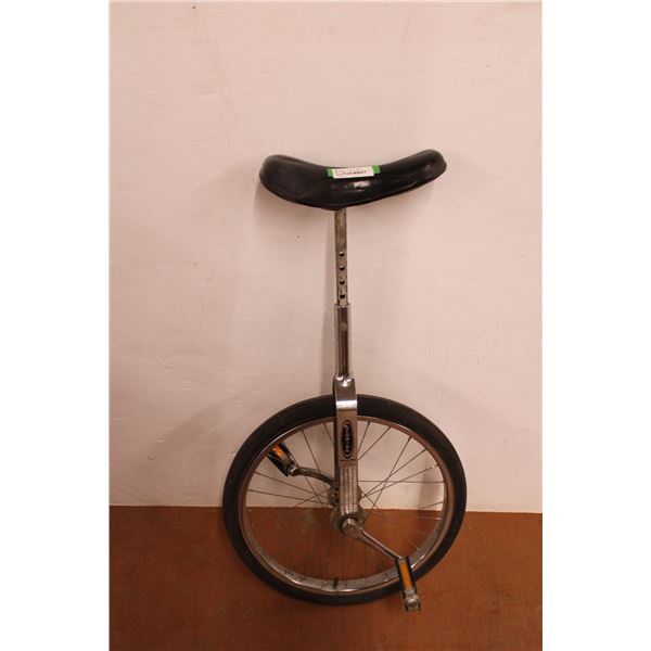 * Schwinn Uni-Cycle - 36" x 17" - Adjustable Seat - One Pedal Bent, as Pictured