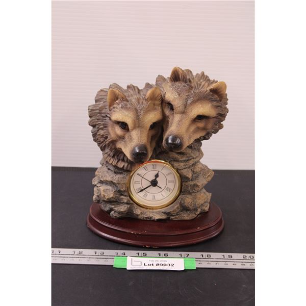 Ash Creek Wolf Battery Powered Clock - Works - 7.5" Tall