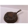 Image 3 : Antique Cast Iron Waffle Maker - 9" Diameter