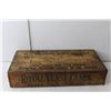 Image 2 : Royal Yeast Cakes Wood Storage Box 16.75" Long x 8" Wide x 3" Tall