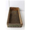 Image 3 : Royal Yeast Cakes Wood Storage Box 16.75" Long x 8" Wide x 3" Tall