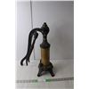 Image 1 : Vintage Brockville Hand Water Pump 18.5" Tall x 17" Wide