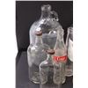 Image 4 : (12) Vintage Glass Bottles, Coca Cola, 7-UP, Heinz Vinegar, Cranberry, Gordon Dry Gin, Misc.