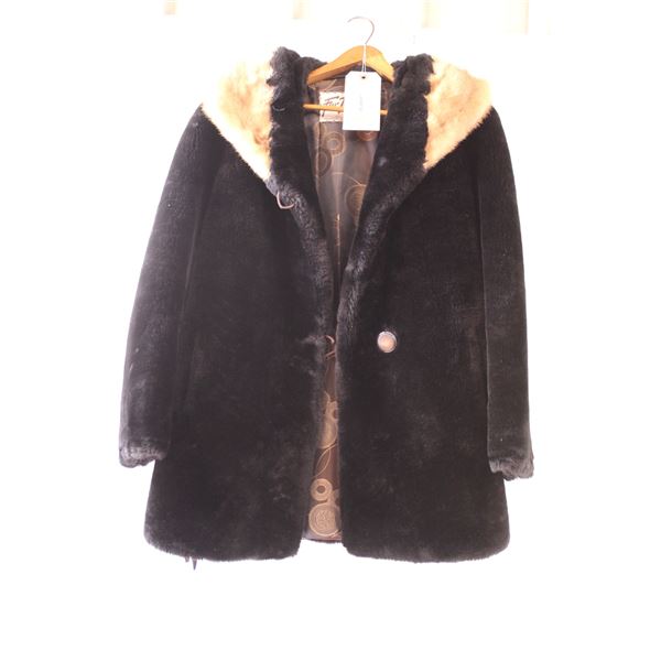 * Fur Town Fur Coat - Ladies Medium Size Approx