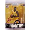 Image 2 : James Worthy NBA Figurine in Box