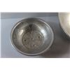 Image 3 : Vintage Strainer and Bread Mixing Bowl - 16.5" Diameter