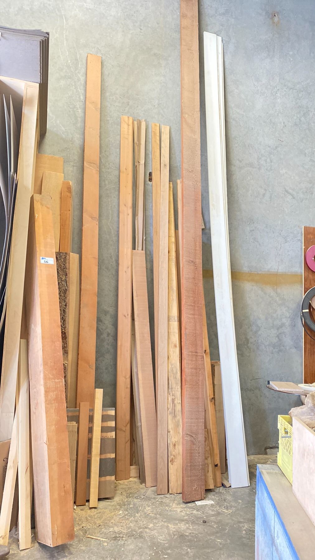 LARGE GROUP OF ASSORTED ROUGH CUT TIMBER PLANKS, BEAMS AND BOARDS